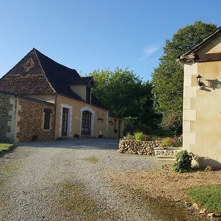 Chambres D'Hotes La Joubertie Salon Dış mekan fotoğraf